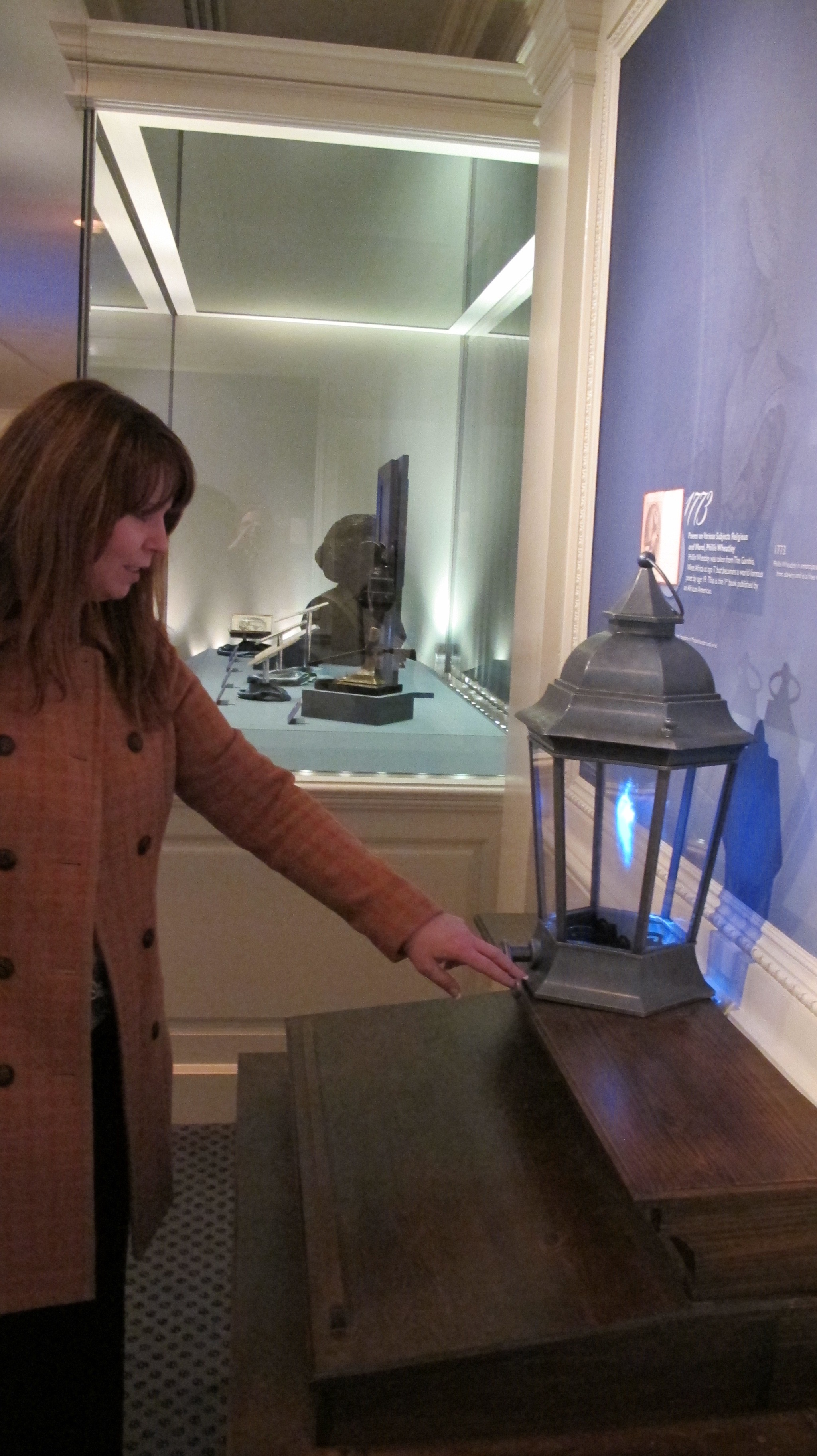 Artifact display