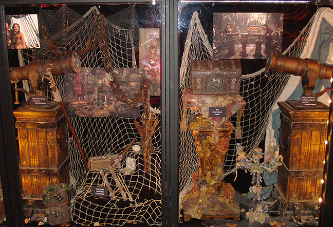 Net cage display