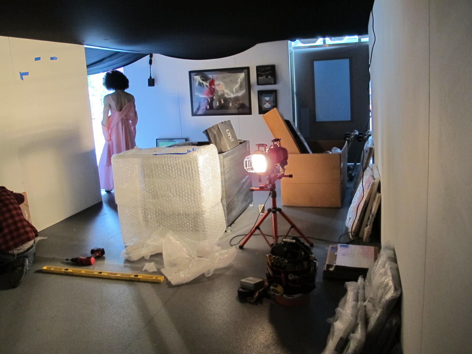 Gallery wide