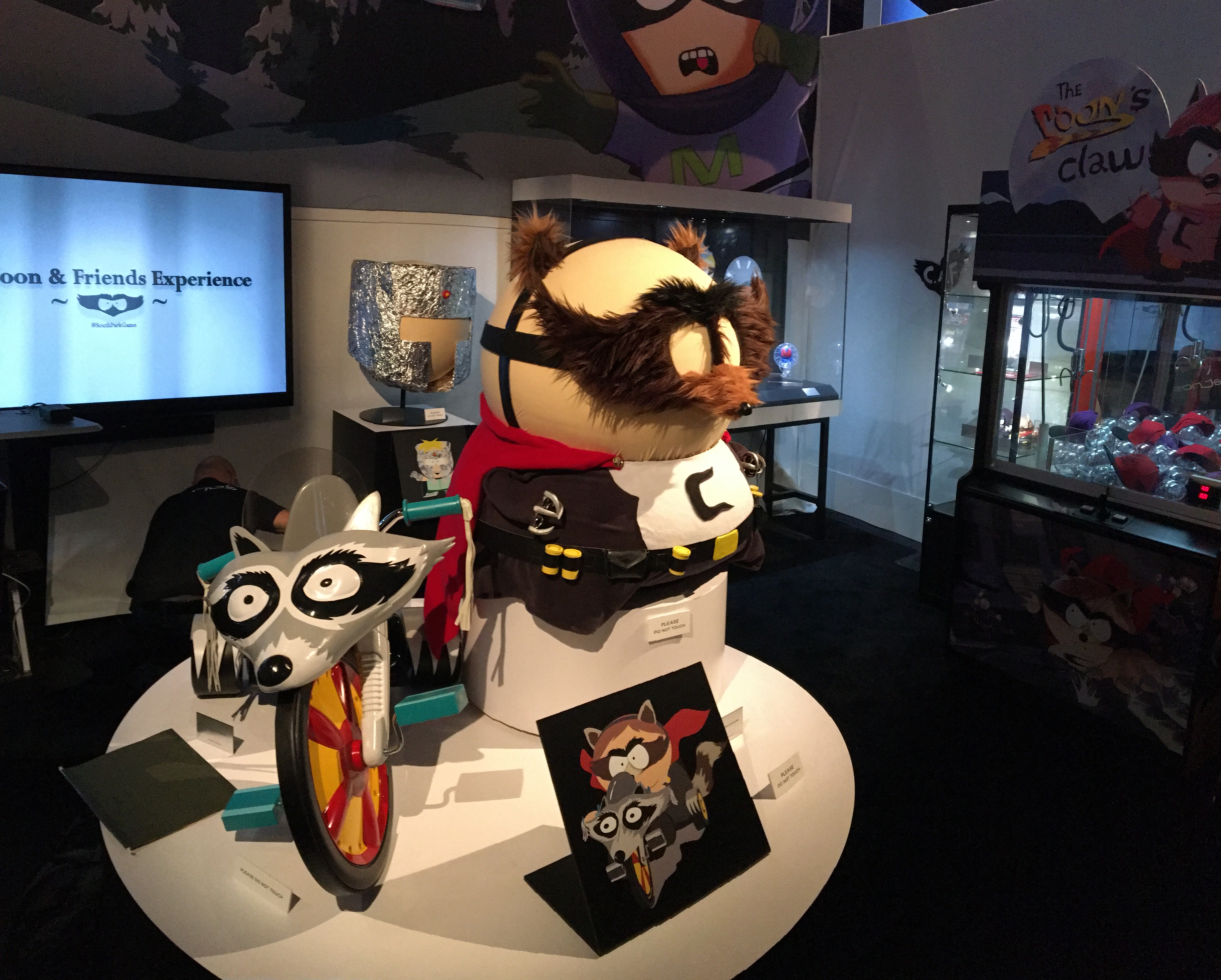 Gold mask display